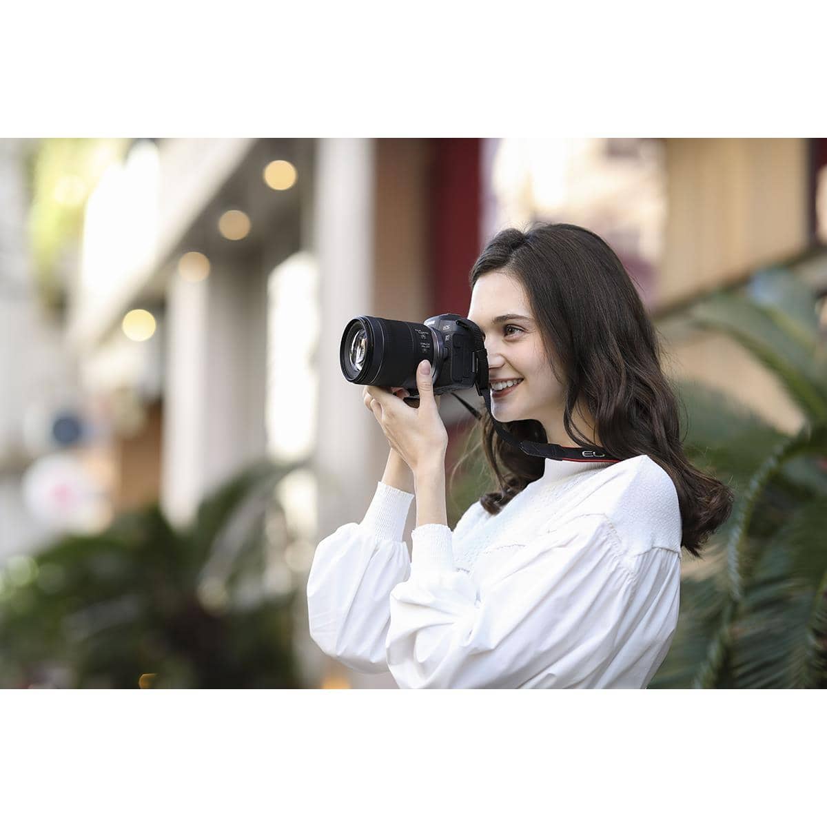 Canon EOS RP with RF 24-105mm F4-7.1 IS STM Lens - Image 6