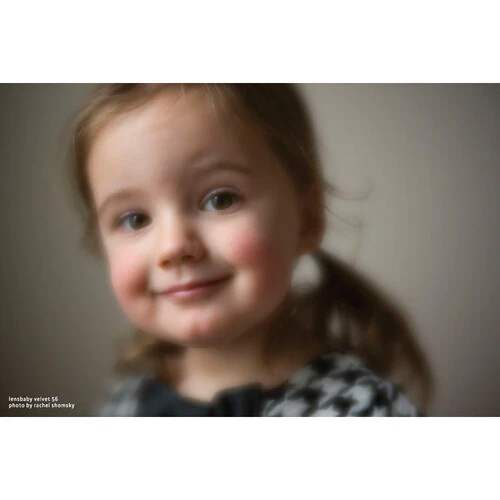 Lensbaby Velvet 56mm f/1.6 Lens for Nikon Z - Image 6