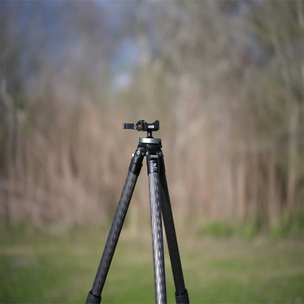 Leofoto ST-323CX Carbon Fibre Outdoors Tripod with Integrated Lever-Control Ballhead - Image 4