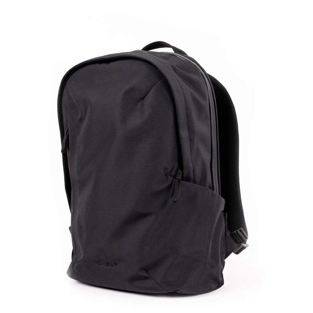 Moment - Everything Backpack 21L - Black - Image 2