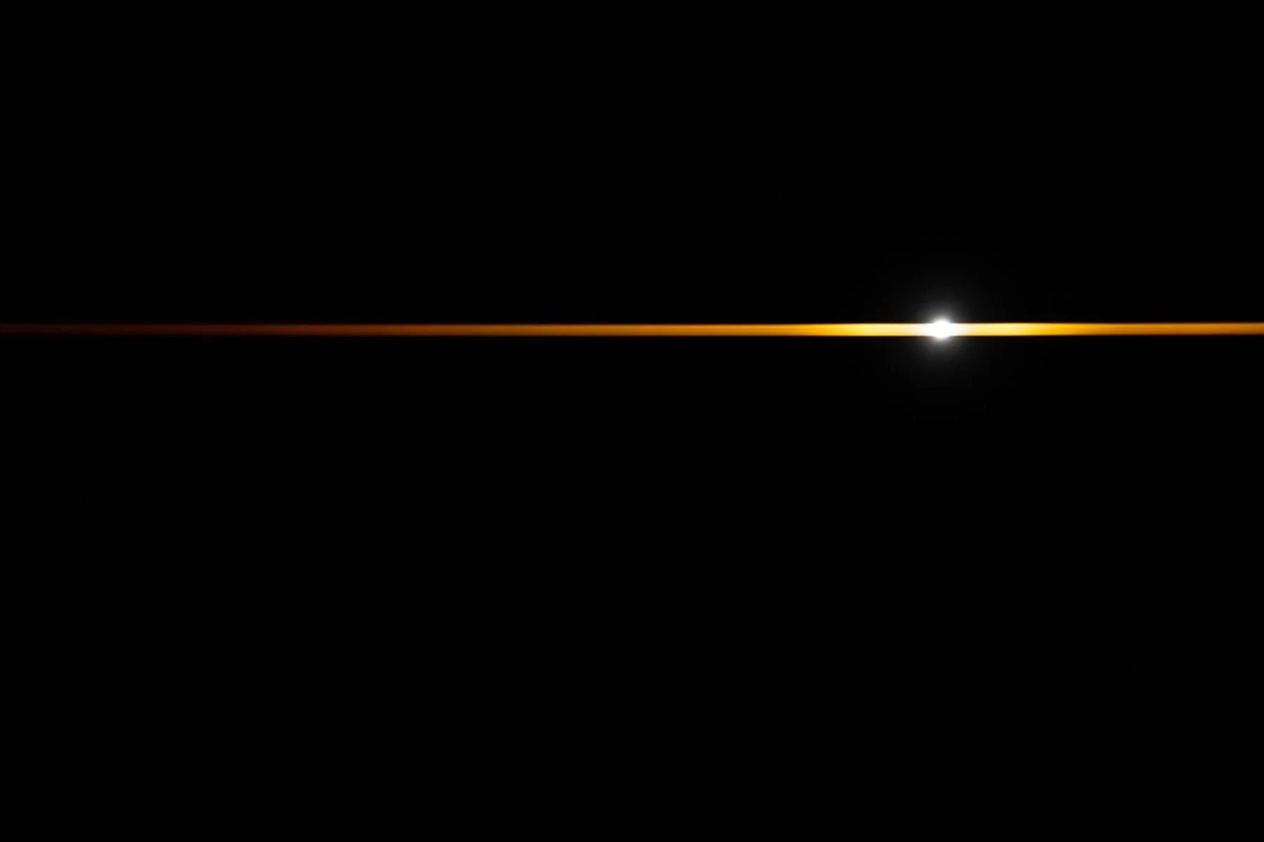 NiSi Cinema Rotating 72mm Allure Streak ORANGE (2mm Streak) - Image 2