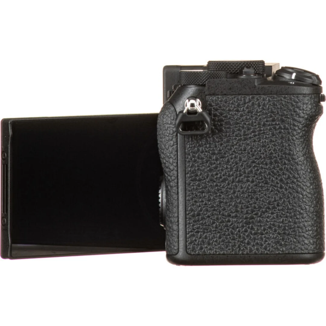 Sony a7C II (Black) with 20-70mm f/4 G Lens - Image 15