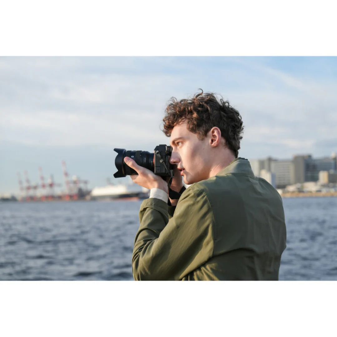 Sony a7C II (Black) with 20-70mm f/4 G Lens - Image 30