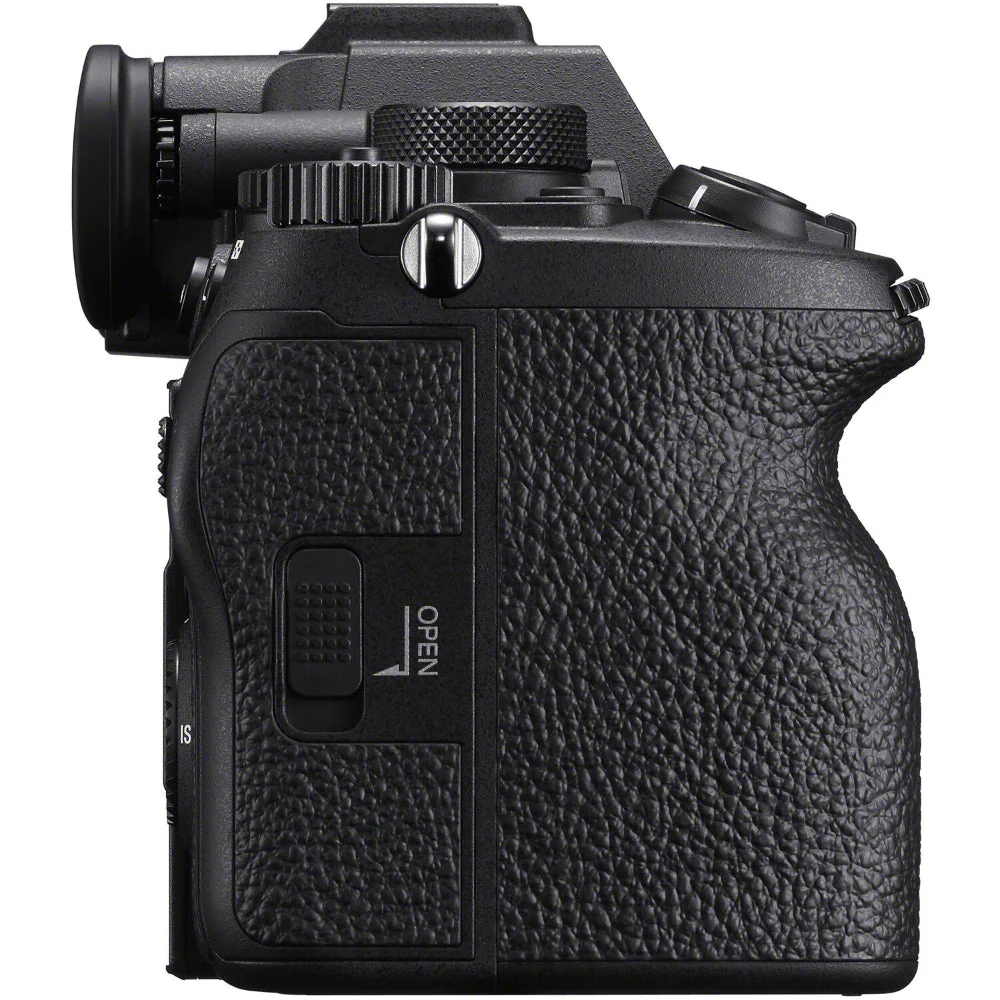 Sony A7R V with 16-35mm F2.8 GM II, FE 24-70mm F2.8 GM II and FE 70-200mm F2.8 GM II Lens - Image 7