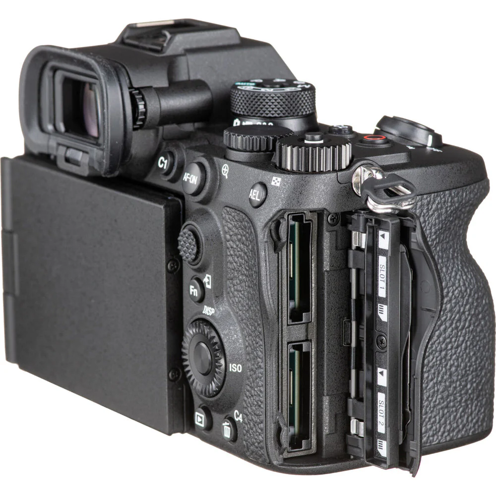 Sony A7R V with 16-35mm F2.8 GM II, FE 24-70mm F2.8 GM II and FE 70-200mm F2.8 GM II Lens - Image 8