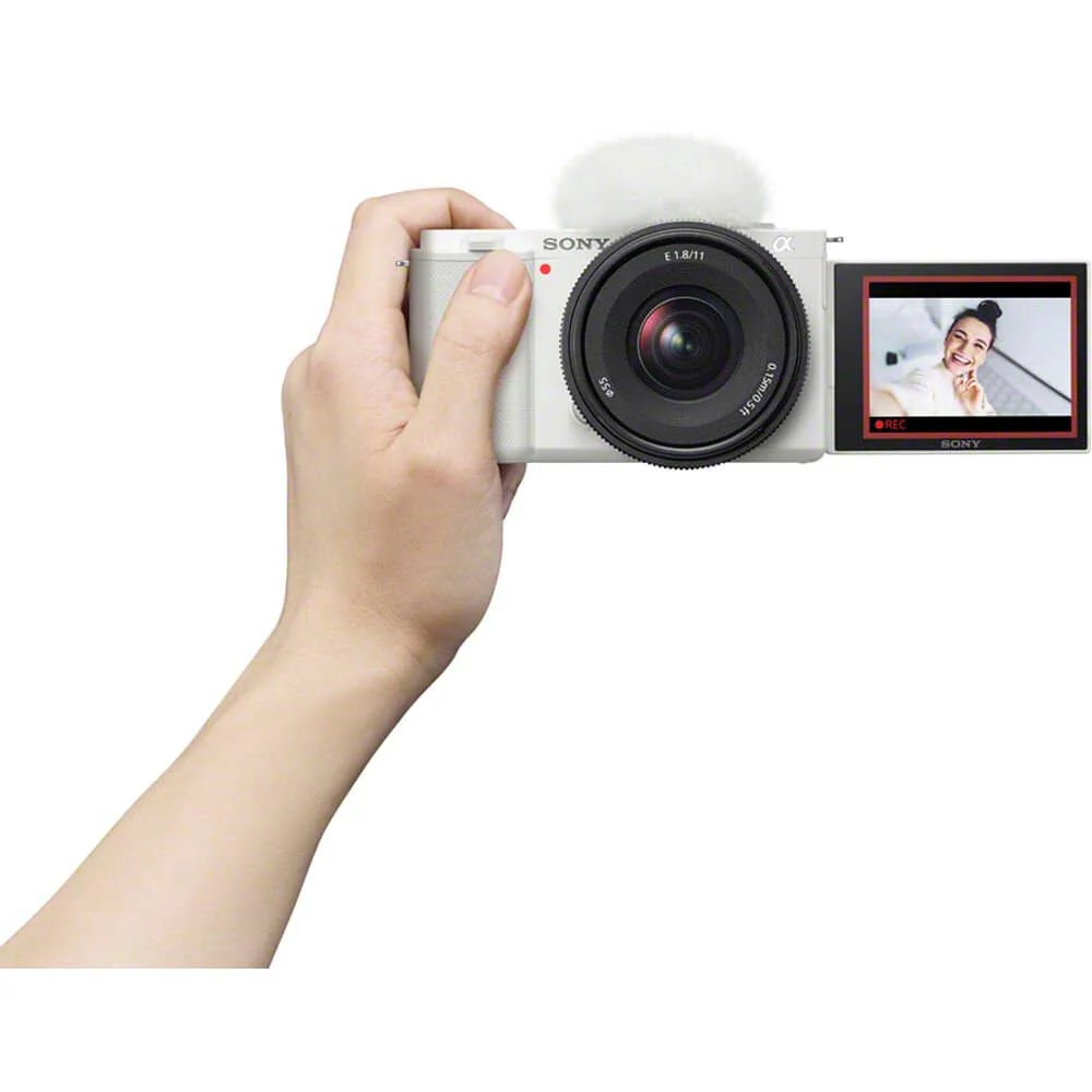 Sony E 11mm F1.8 Lens - Image 18