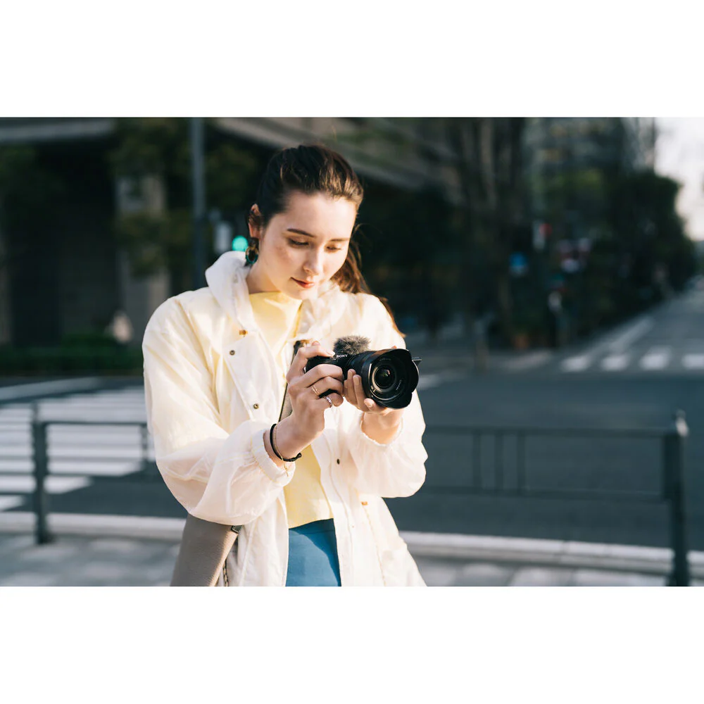 Sony ZV-E10 (Black) with Sony ZV-E10 II (Black) and FE 16-35mm F4 PZ G Lens - Image 44