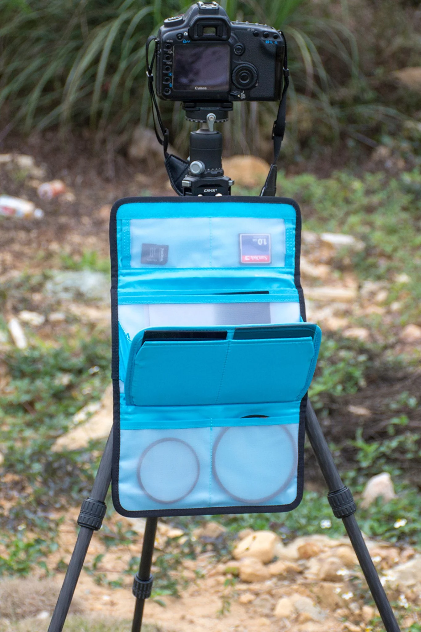Summit Creative Filter Bag 8 (6 x 100x100mm + 2 x 100x150mm or 8 x Circular Filters Up To 95mm) - Image 2