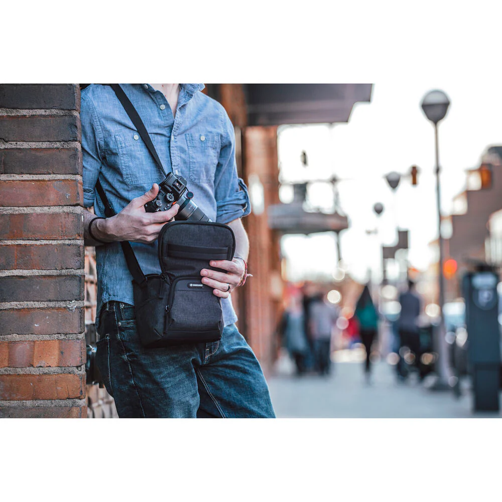 Vanguard Vesta Aspire 25 Camera Bag (9.3L) - Image 12
