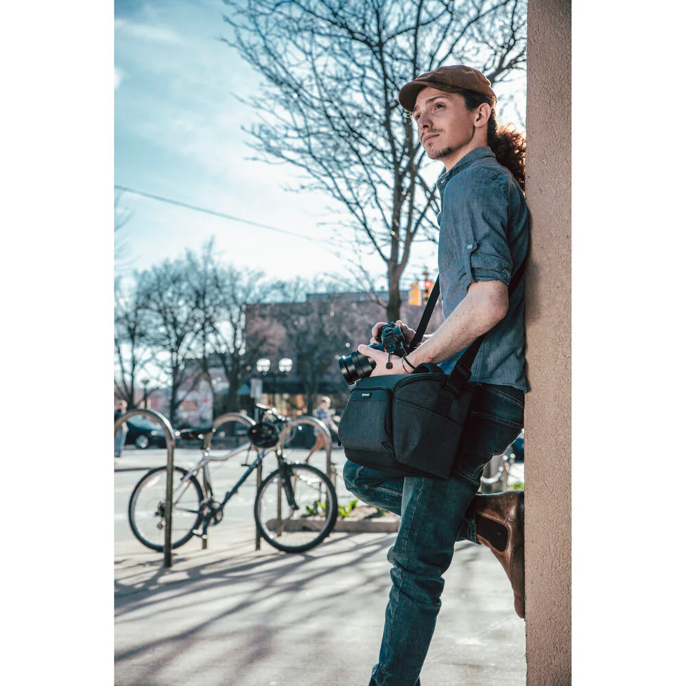 Vanguard Vesta Aspire 25 Camera Bag (9.3L) - Image 13